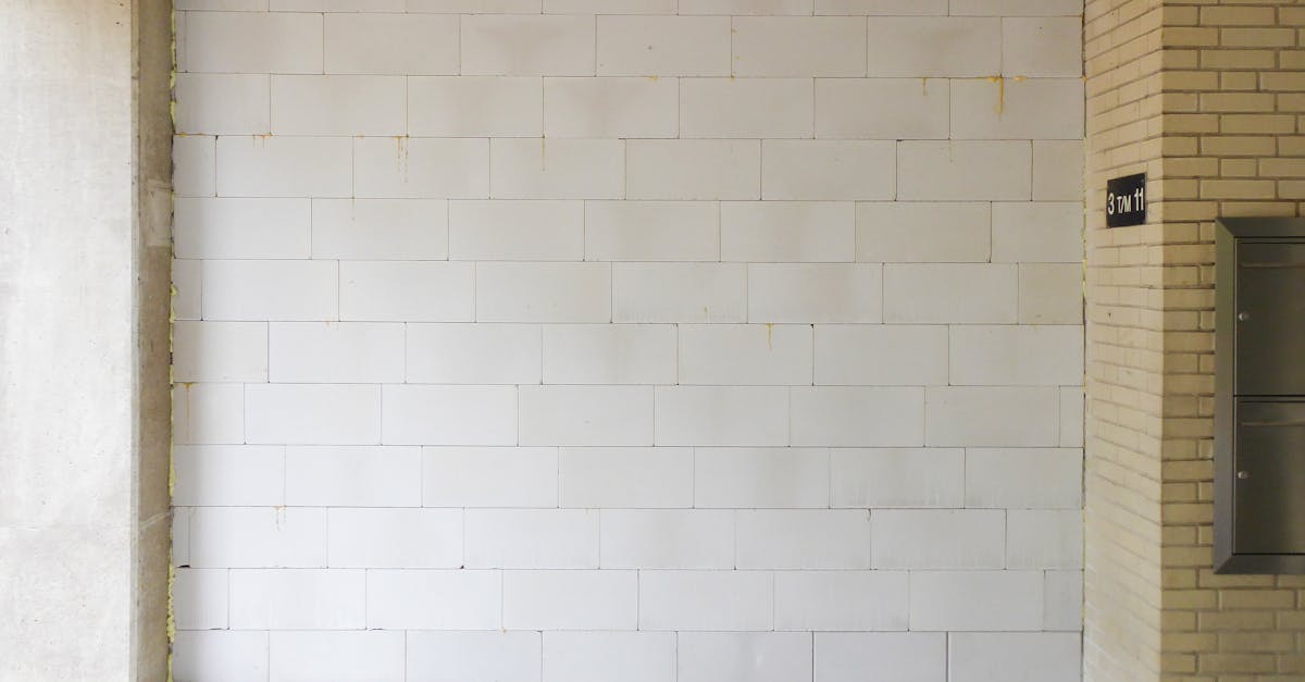 discover our apartment concierge service, offering personalized assistance for all your daily needs. whether it’s managing your reservations, organizing events, or recommending the best local addresses, our dedicated team is here to make your living experience unforgettable.