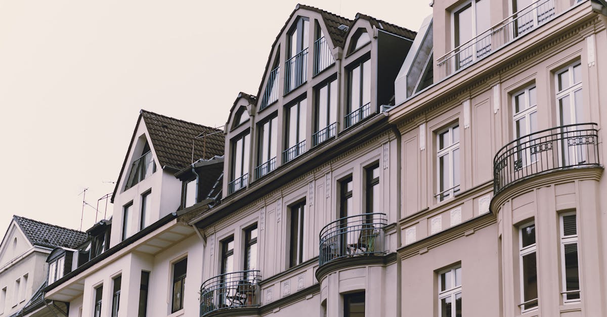 discover our apartment concierge service, dedicated to enhancing your residential experience. benefit from personalized assistance for your daily needs, from delivery management to local service reservations. live comfortably and worry-free thanks to our professional team always at your disposal.