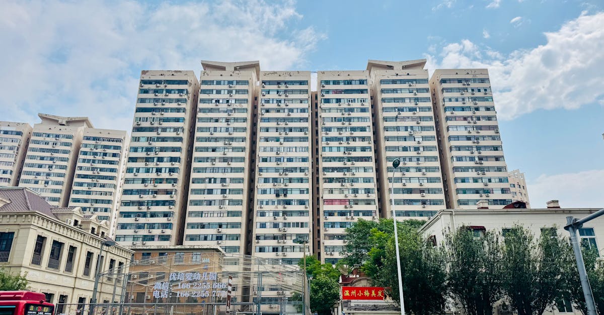 discover the unique experience of an apartment concierge, offering personalized service to improve your daily life. Enjoy 24/7 assistance, local advice, and access to exclusive services, all while benefiting from the comfort and security of your residence.