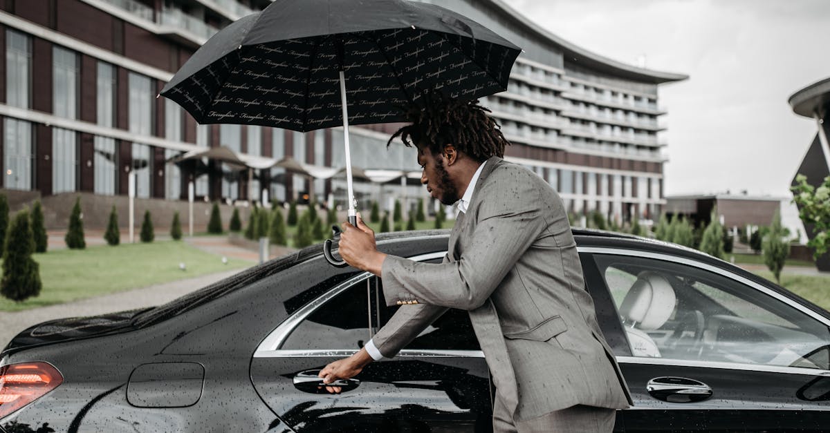 discover the personalized services of a concierge, a dedicated professional here to simplify your daily life. whether for managing reservations, organizing events, or assisting with your procedures, our concierge is here to meet all your needs.