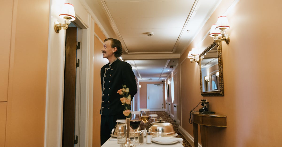 Discover our bespoke concierge services, tailored to all your personal and professional needs. Enjoy dedicated assistance to simplify your daily life and access exclusive services.