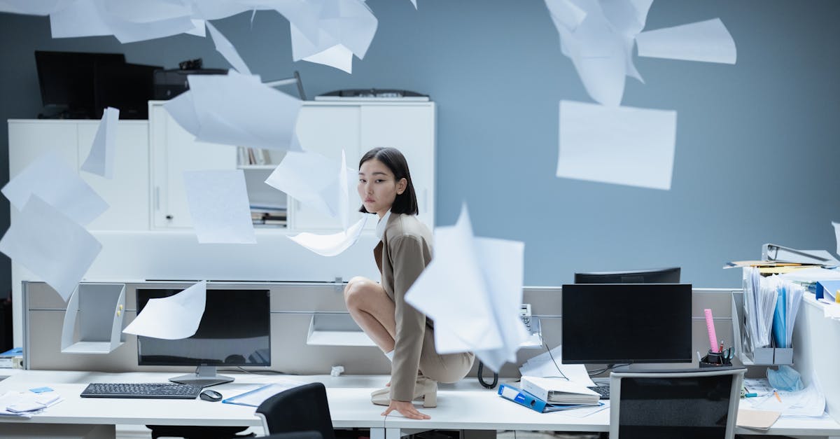 discover concierge management services that simplify your daily life. Whether for managing household tasks, organizing events, or providing professional support, our dedicated team is here to meet all your needs efficiently and discreetly.