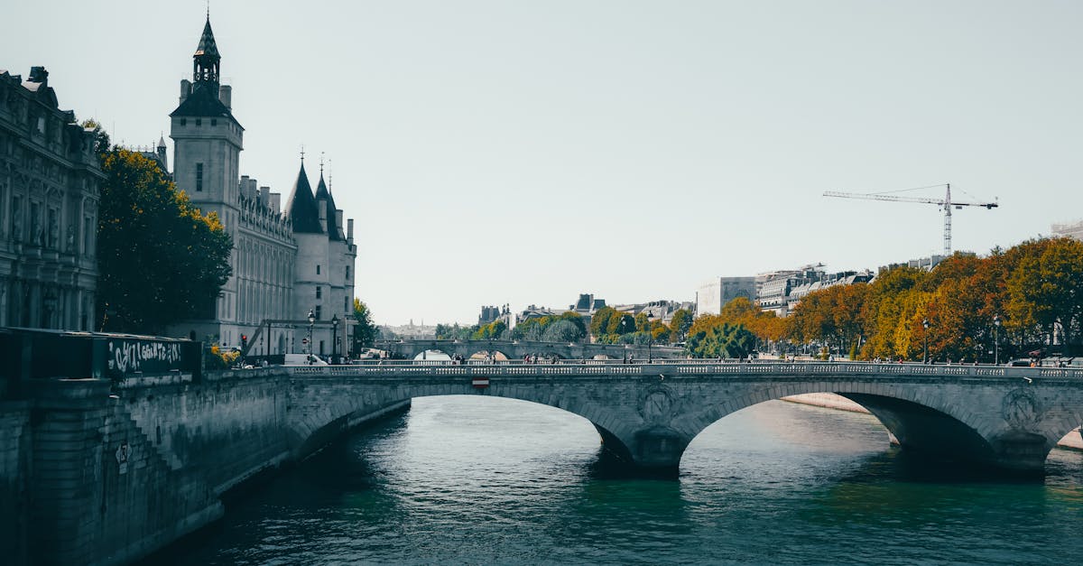 discover our personalized concierge service dedicated to simplifying your daily life. whether managing your daily tasks, organizing trips, or responding to all your requests, our team is here to offer you a tailored, high-quality experience.