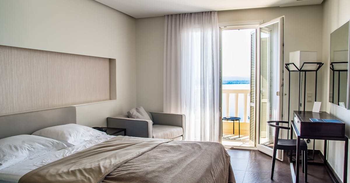 Optimize your furnished rentals with effective strategies to attract more tenants, maximize your income, and guarantee an unmatched experience. Discover how to make the most of your real estate.