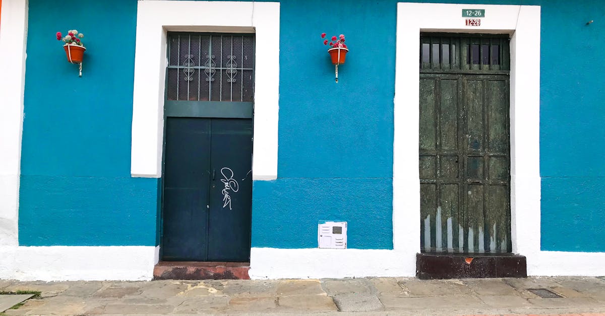 découvrez comment améliorer vos relations de voisinage grâce à des conseils pratiques et des astuces pour favoriser une coexistence harmonieuse. apprenez à gérer les conflits et à instaurer un climat de confiance avec vos voisins.