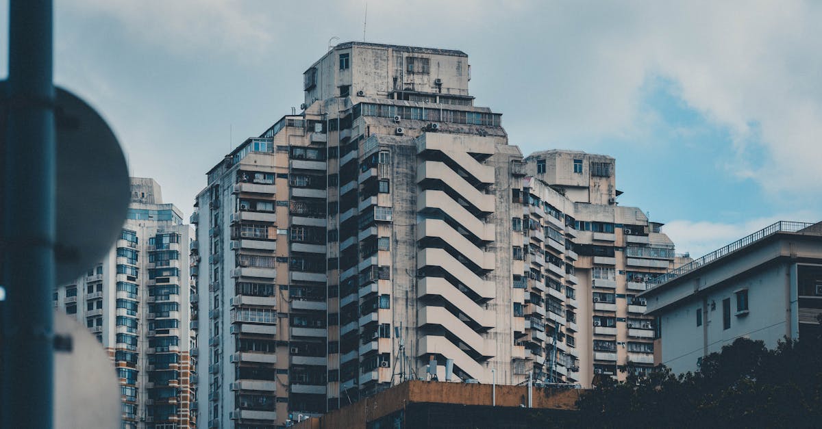 discover our apartment concierge service, designed to simplify your daily life. enjoy personalized assistance for managing your residence, including cleaning, maintenance, and greeting services, for unmatched comfort at home.