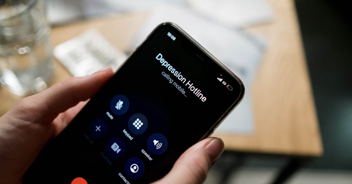 découvrez l'importance d'un contact d'urgence et comment choisir la personne idéale pour vous aider en cas de besoin. assurez votre sécurité et celle de vos proches grùce à des conseils pratiques sur la gestion des situations imprévues.