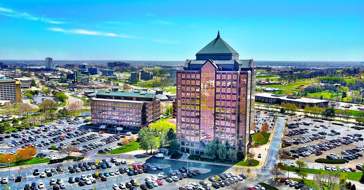 découvrez des solutions de gestion immobilière efficaces pour maximiser la valeur de vos biens. notre équipe d'experts en property management assure une gestion optimale de vos propriétés, que ce soit pour la location résidentielle ou commerciale.